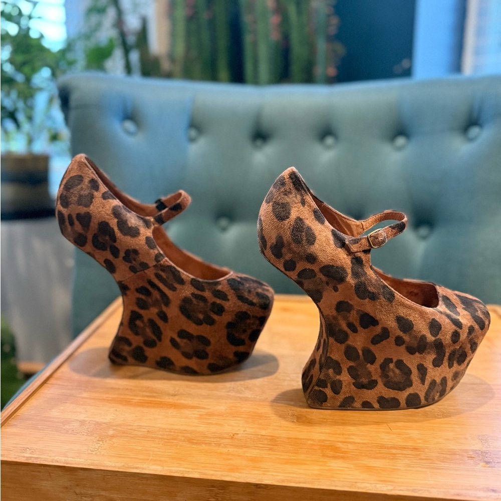 Jeffrey Campbell Nightwalk in Leopard Print